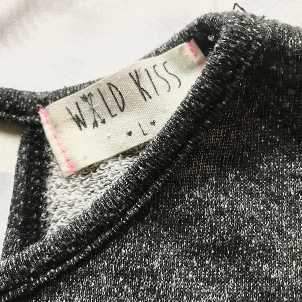 Open-Back Breathable Sweatshirt 
L (Juniors) - Picture 5 of 7